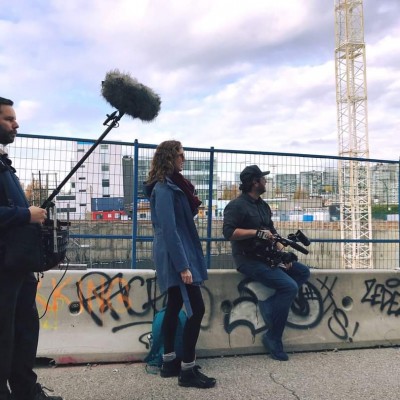 On set in Vancouver directing an episode of Hors Québec, 2019